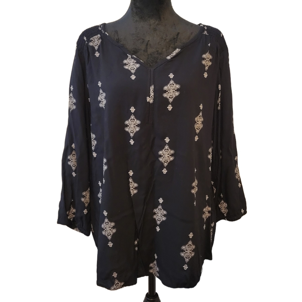 Sonoma Black Blouse with White Accents